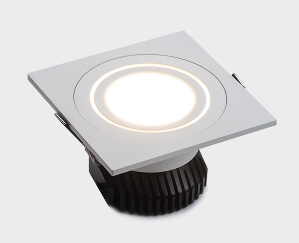 Встраиваемый светильник ITALLINE IT02-008 white