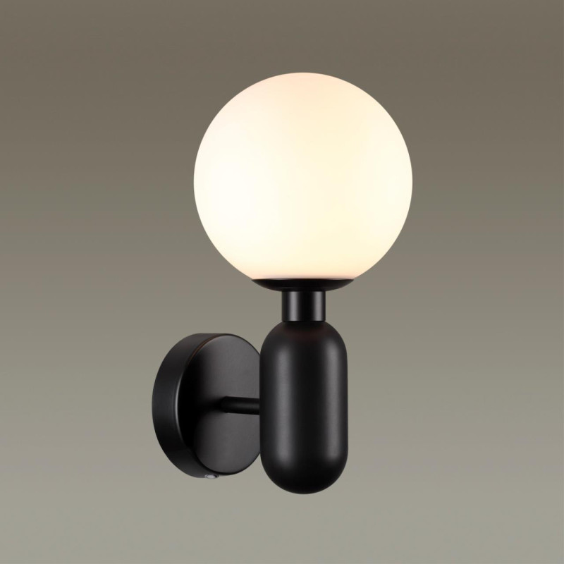 Бра Odeon Light 4668/1W