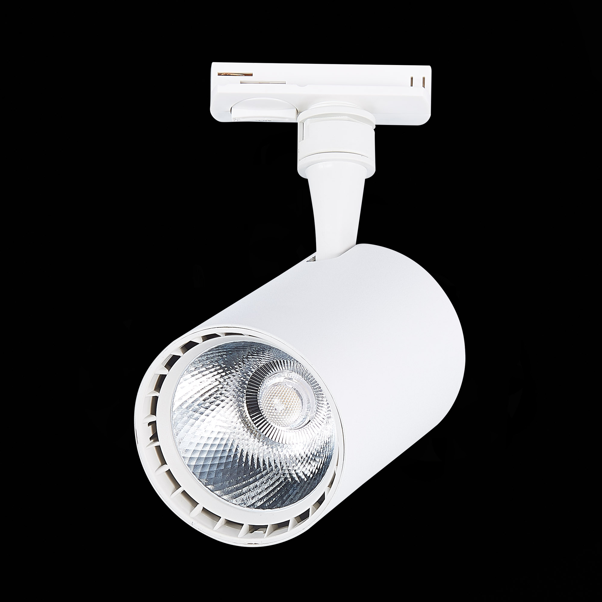 ST351.536.15.36 Св-к трек. Белый LED 1*15W 3000K 1 350Lm Ra?90 36° IP20 L118xW78xH174 100-240V BASE