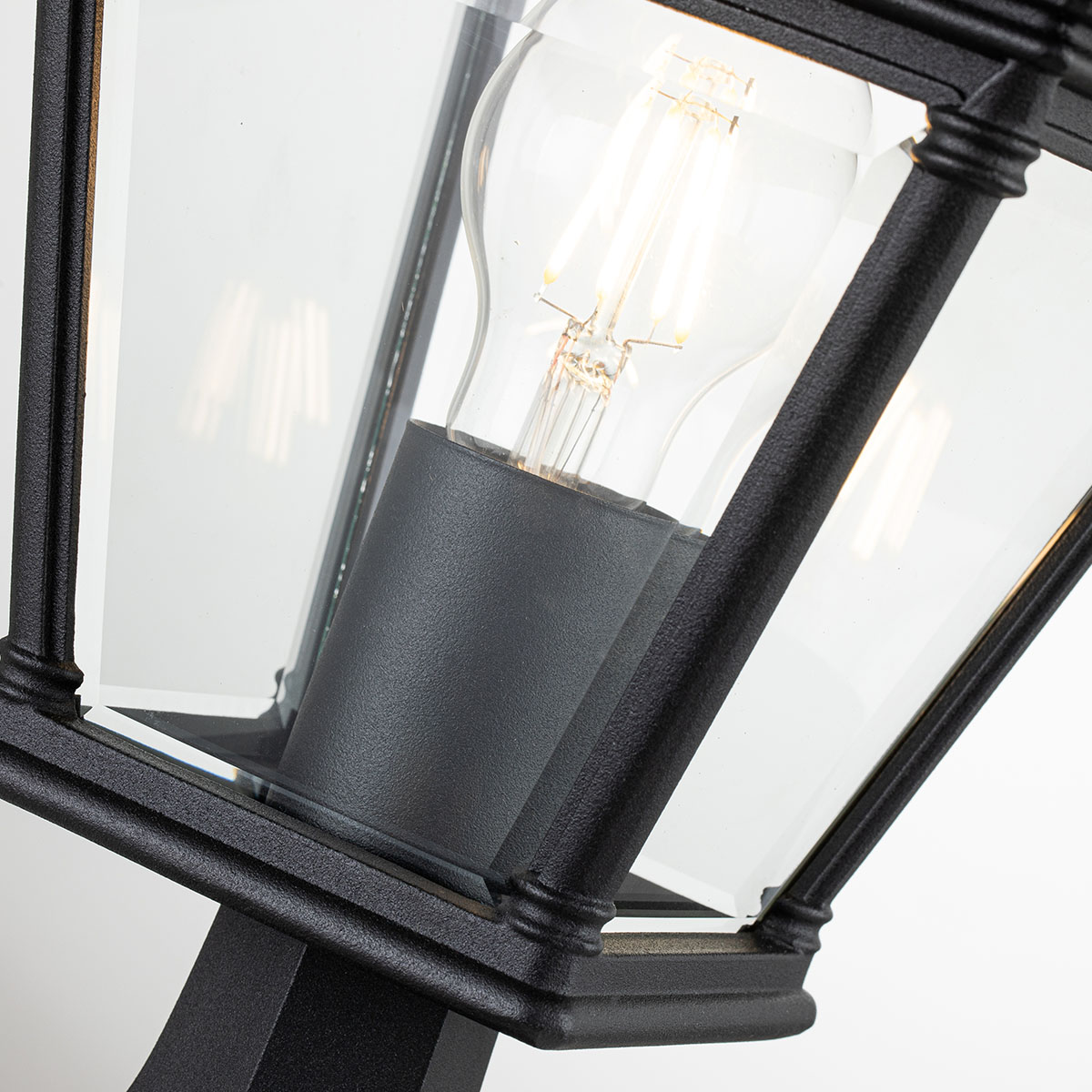 Фонарь-пьедестал Elstead Lighting, Арт. BAYVIEW-3M-BK