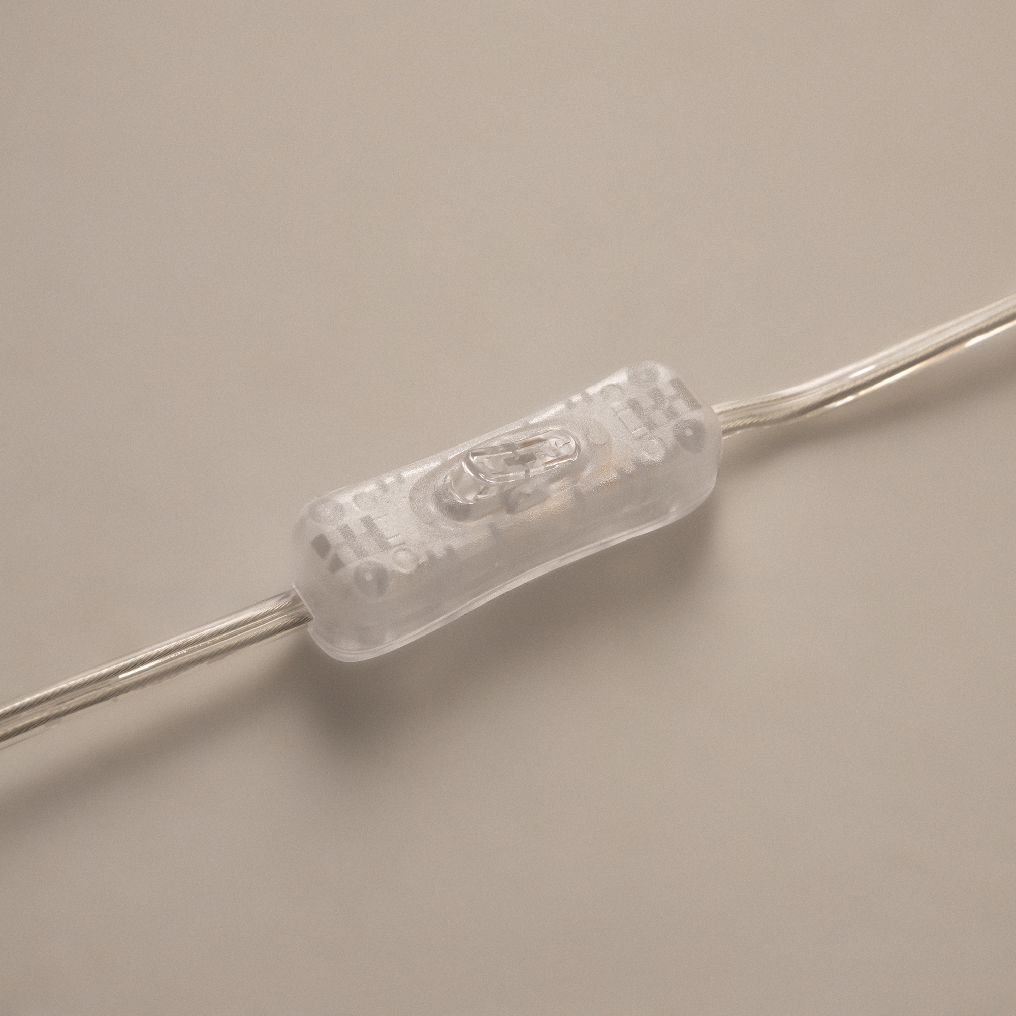 Настольный светильник Maytoni MOD380TL-01W