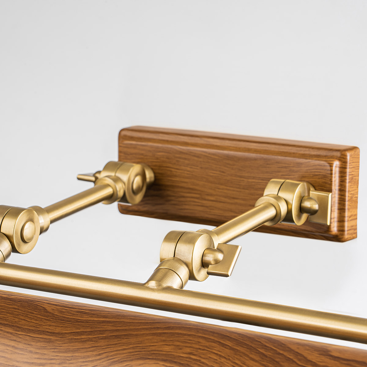 Светильник для картин Elstead Lighting, Арт. WINCHFIELD-PLL-AB-OAK