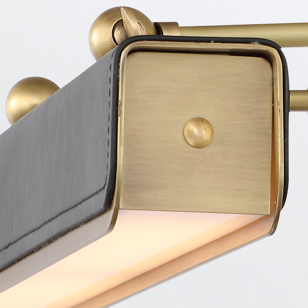 Светильник для картин Alora, Арт. QN-VALISE-PL-M-VBS-TL