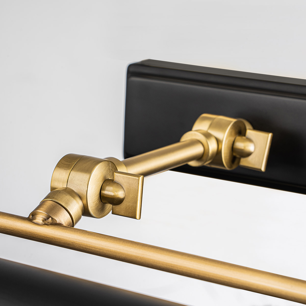 Светильник для картин Elstead Lighting, Арт. WINCHFIELD-PLM-AB-MB