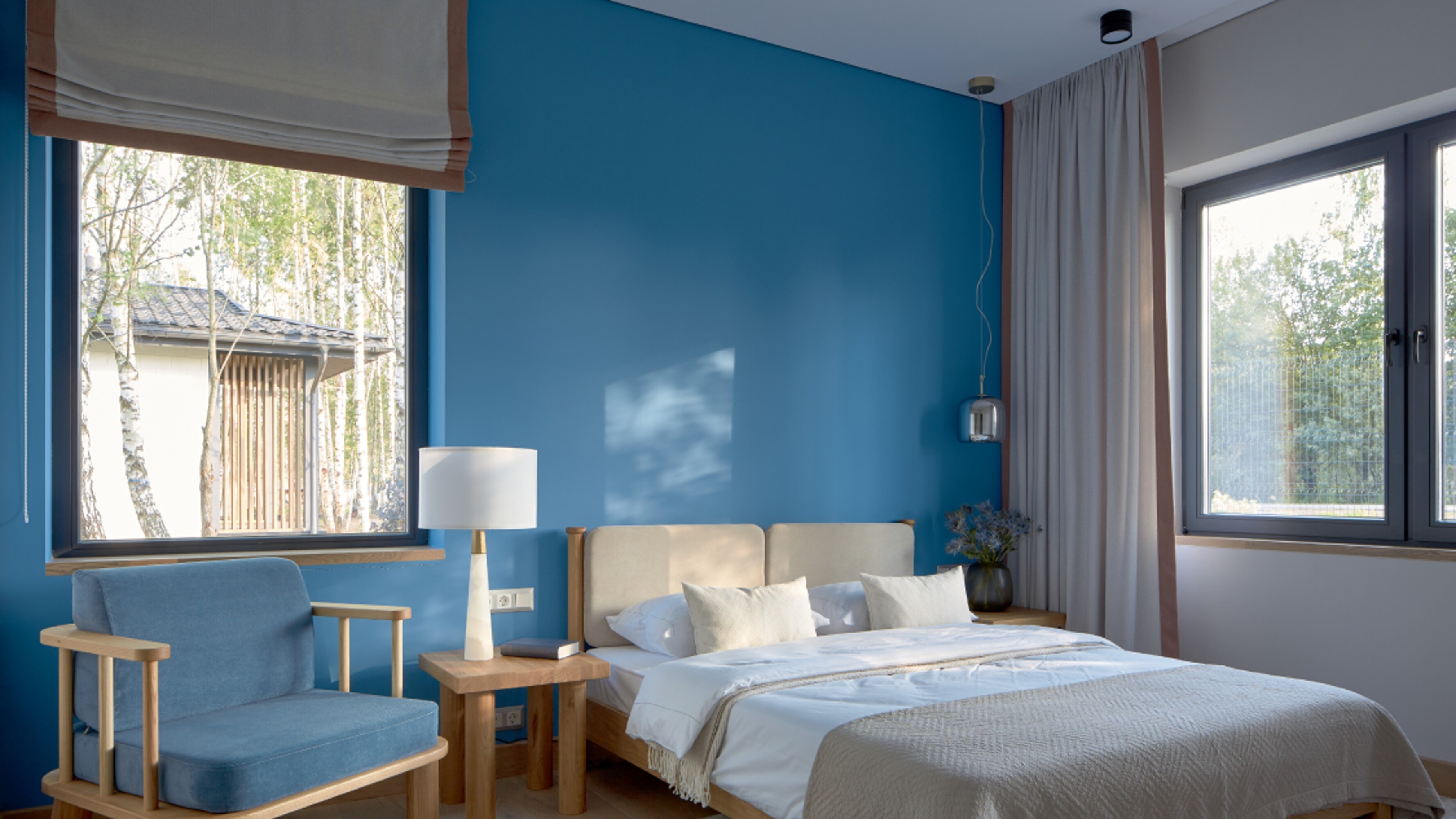 Настольный светильник Maytoni Z030TL-01BS1