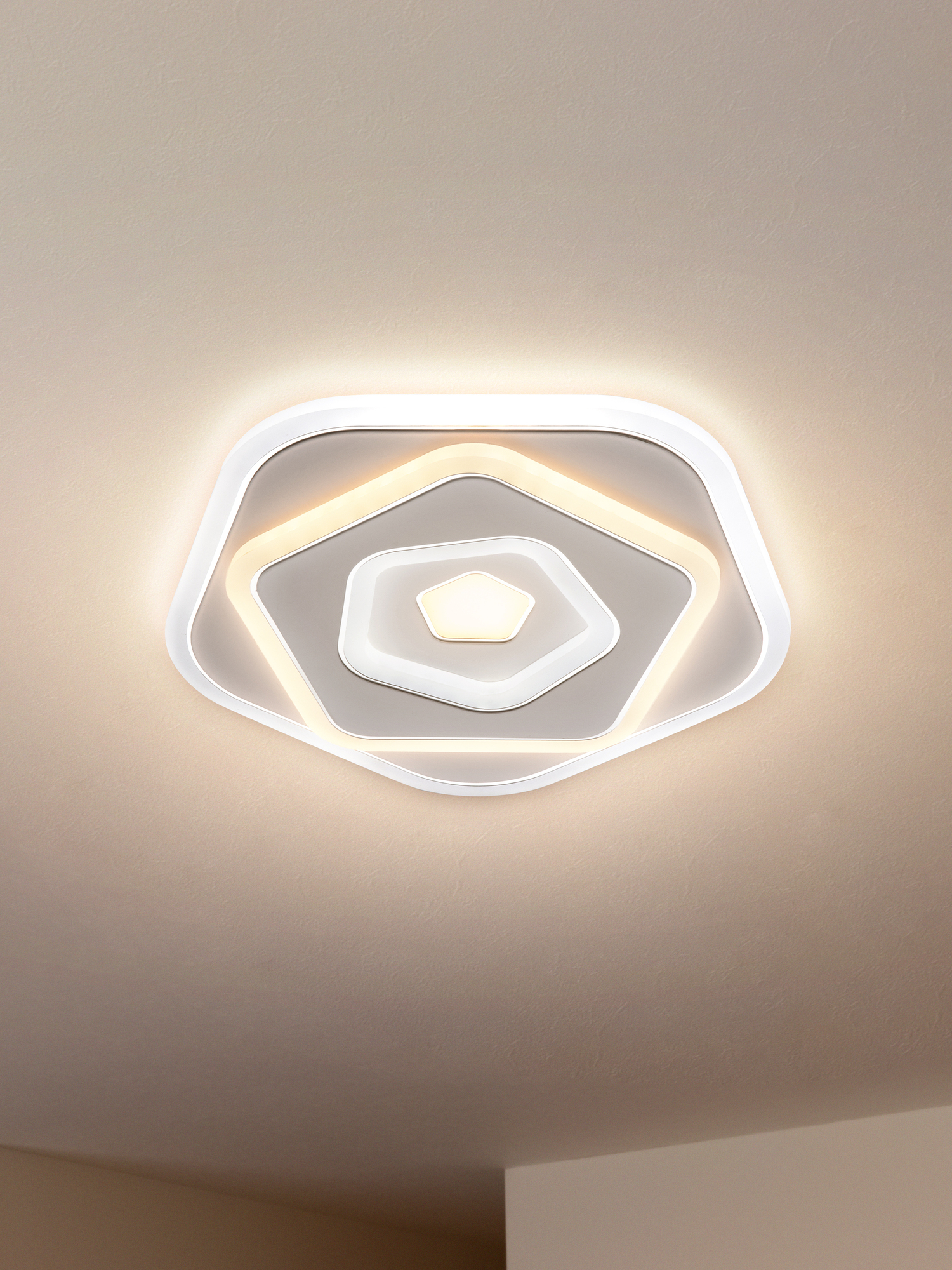 Настенный светильник (бра) Freya FR10019WL-L23W