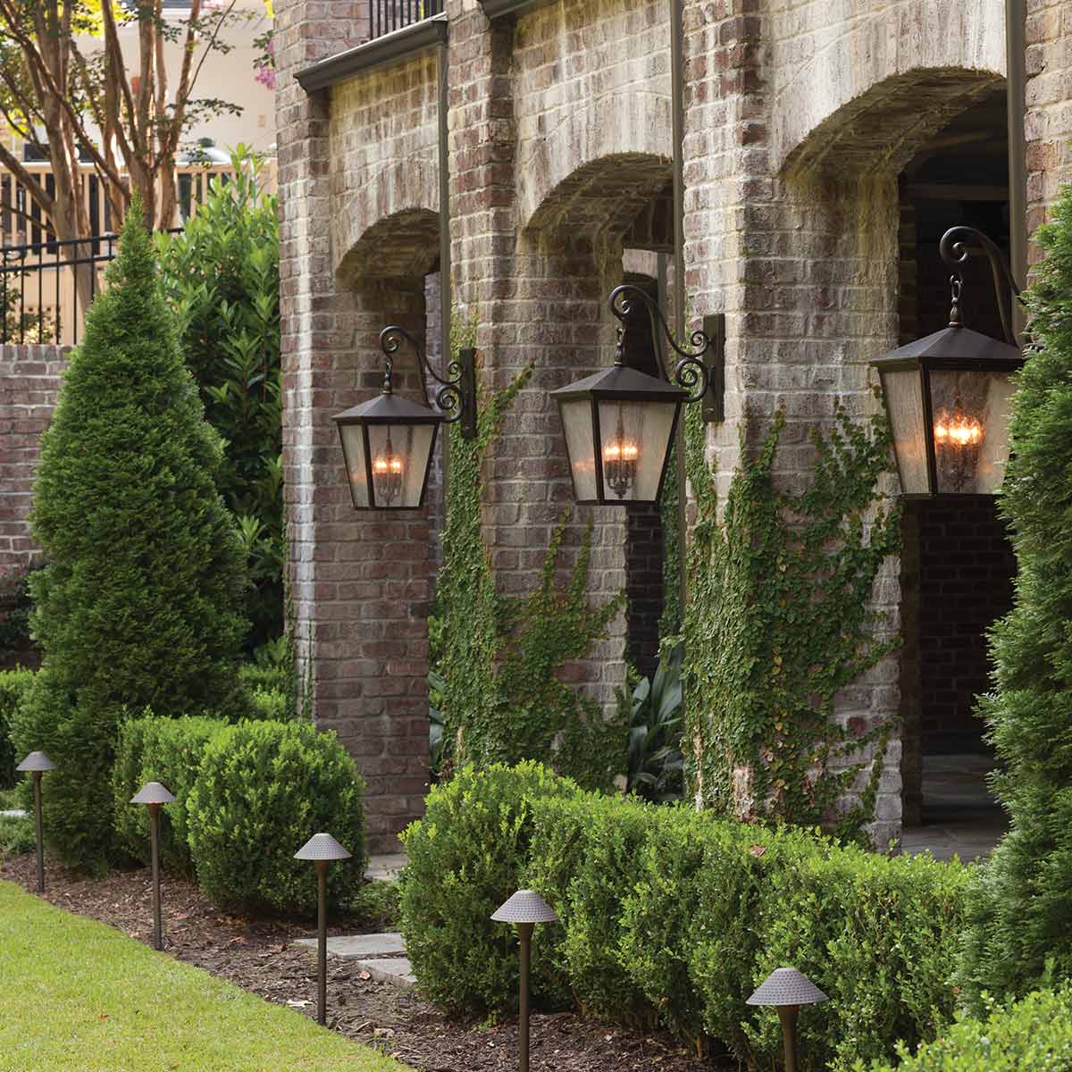 Настенный фонарь Hinkely Lighting, Арт. HK-TRELLIS2-L