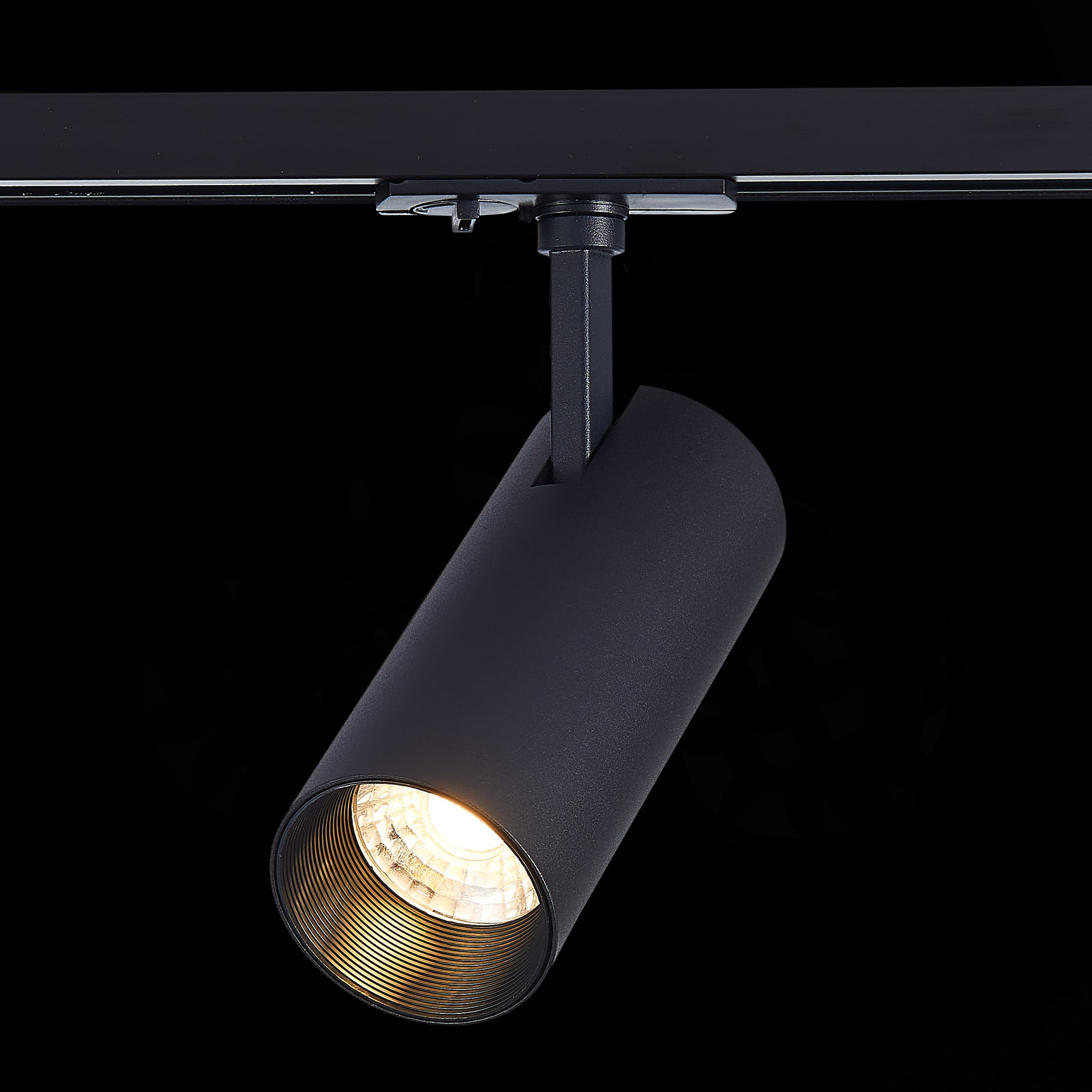 ST350.446.15.36 Св-к трек. Черный LED 1*15W 4000K 1 350Lm Ra?90 36° IP20 L158xW65xH136 100-240V BASE