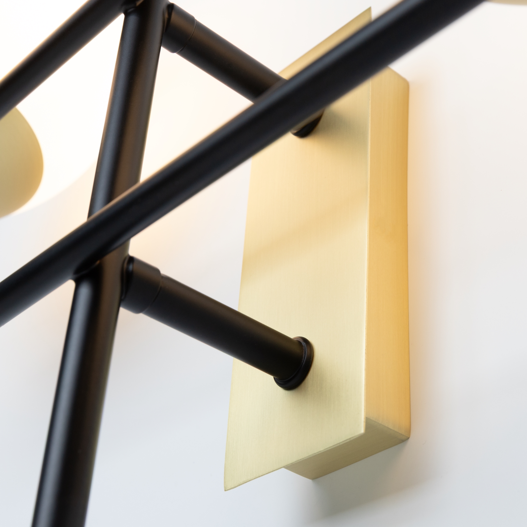 Настенный светильник (бра) Maytoni MOD048WL-02G