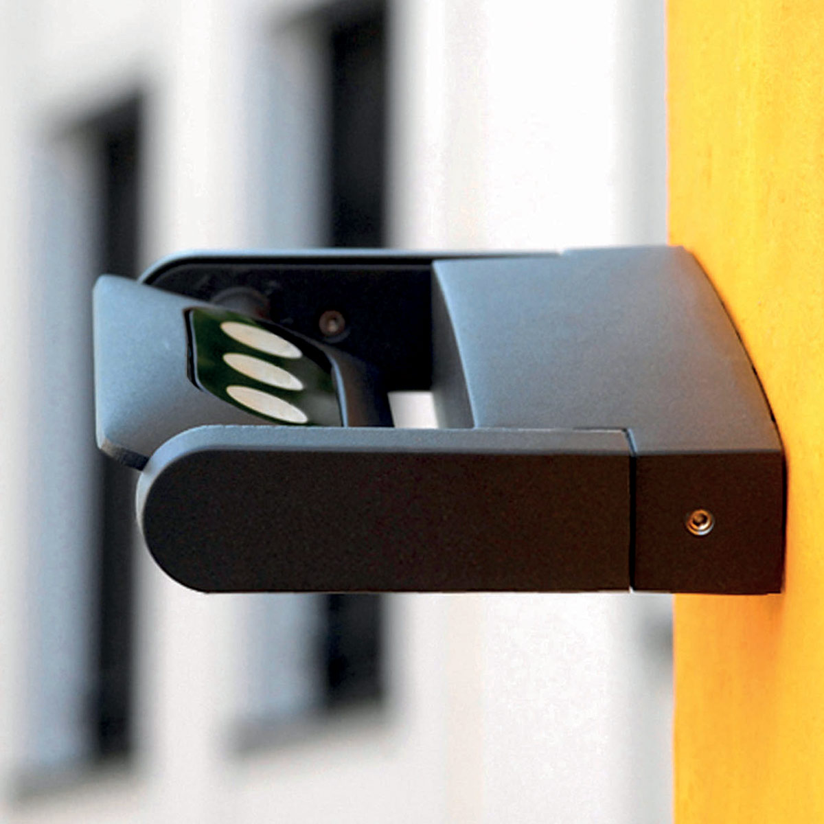 Настенный фонарь Elstead Lighting, Арт. SIGMUND-3W