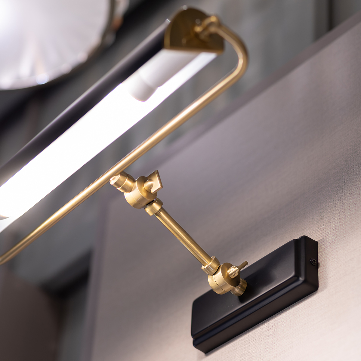 Светильник для картин Elstead Lighting, Арт. WINCHFIELD-PLM-AB-MB