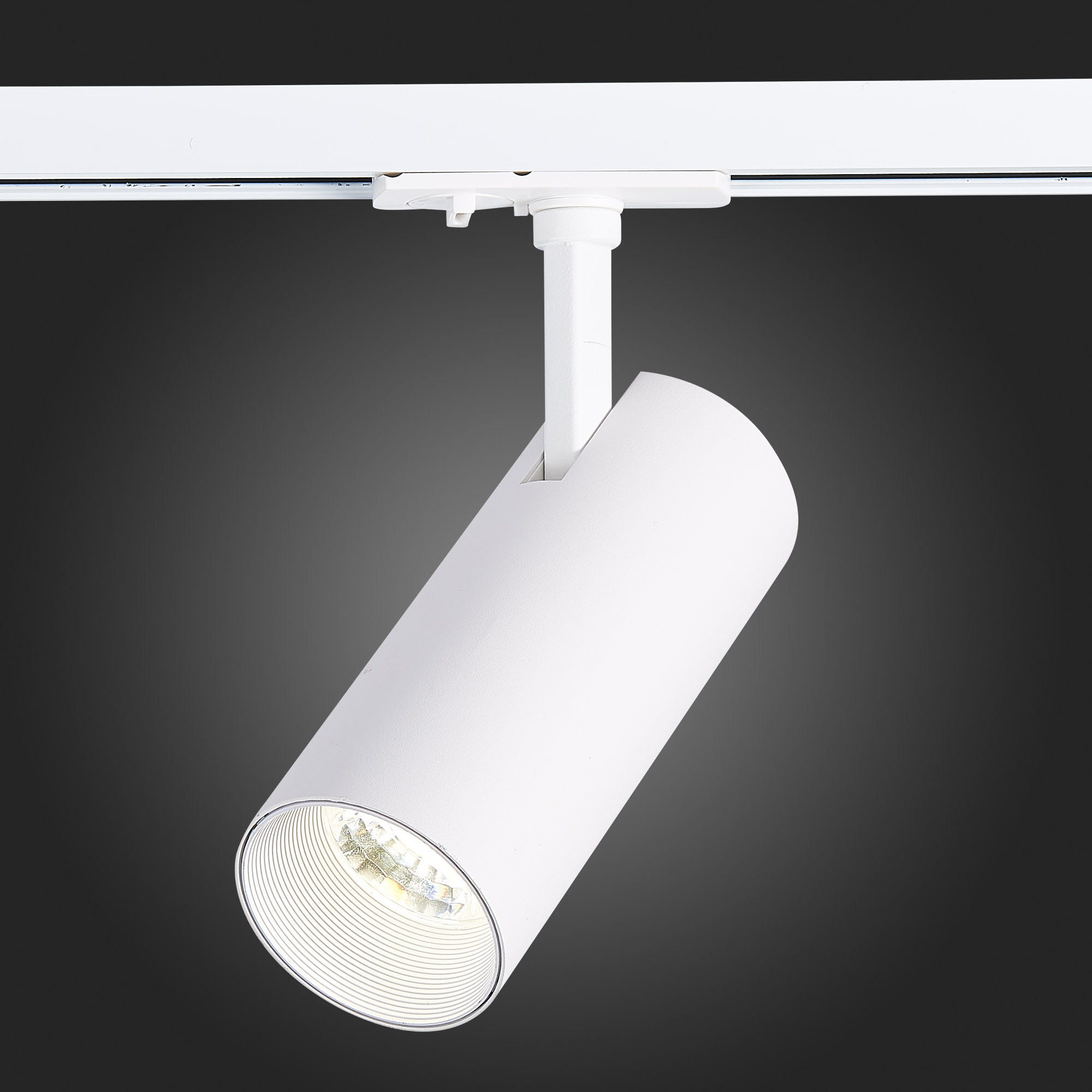 ST350.536.15.36 Св-к трек. Белый LED 1*15W 3000K 1 350Lm Ra?80 36° IP20 L158xW65xH193 100-240V BASE