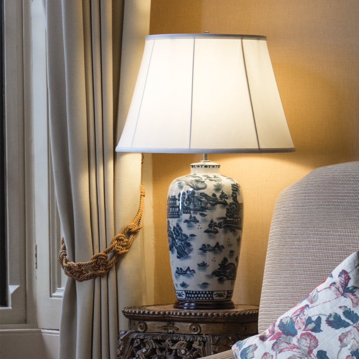 Настольная лампа Elstead Lighting, Арт. BLUE-TRAD-WP-TL