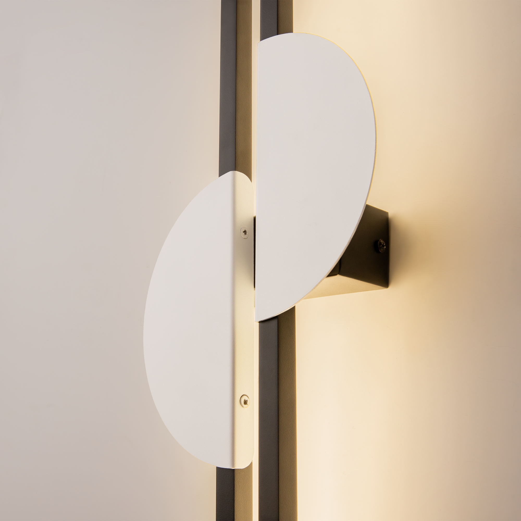 Настенный светильник (бра) Maytoni MOD179WL-L22W4K1