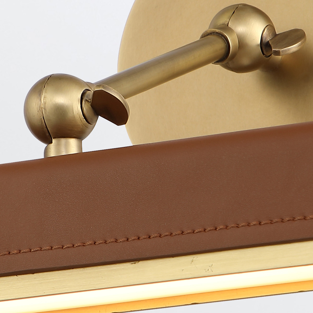 Светильник для картин Alora, Арт. QN-VALISE-PL-S-VBS-CL