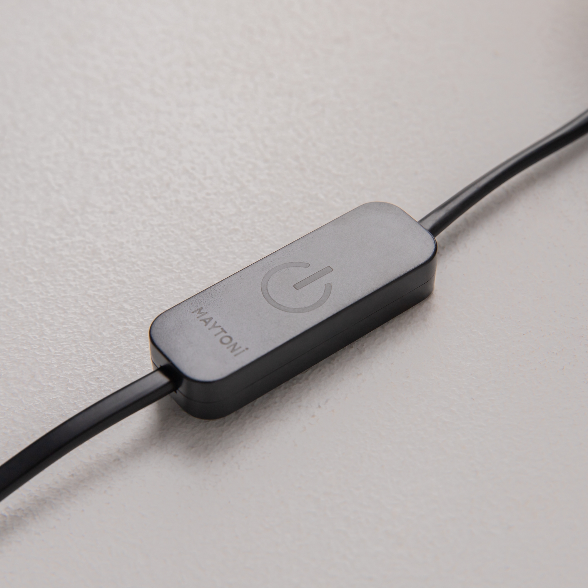 Настольный светильник Maytoni MOD286TL-L18G3K