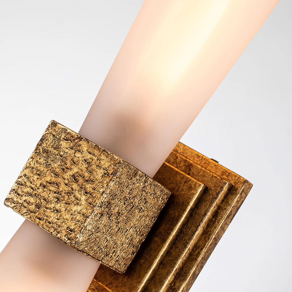 Бра для ванных комнат Elstead Lighting, Арт. KRISTY-2WB-DG-OPAL