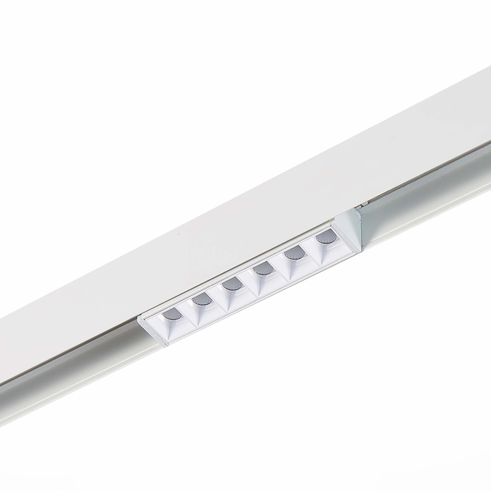 ST361.536.06 Магнитный трековый светильник белый LED 1*6W 3000K 532Lm Ra>80 36° IP20 L115xW22xH44 48 SKYLINE 48