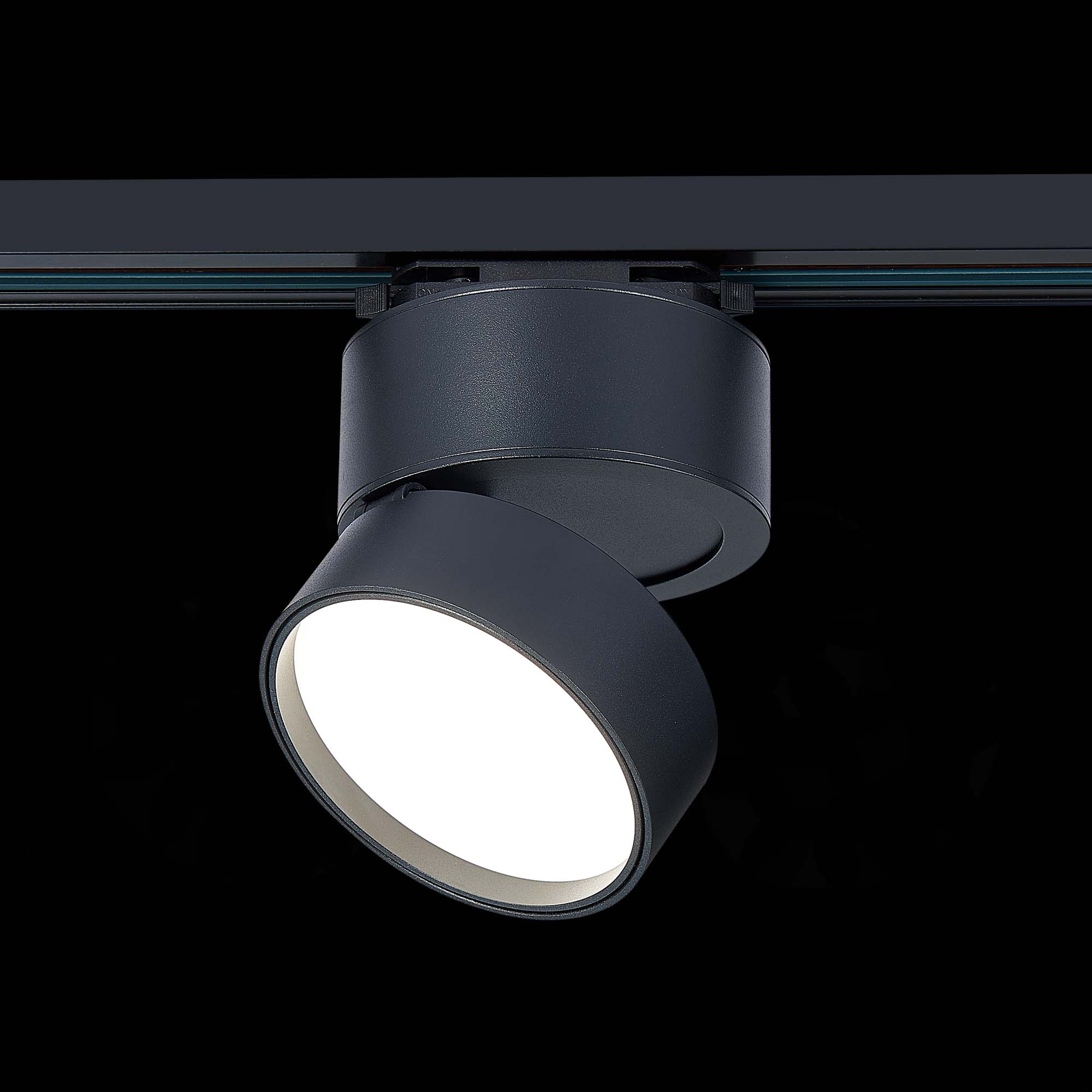 ST651.446.14 Св-к трек. Черный LED 1*14W 4000K 1 100Lm Ra>90 120° IP20 D104xH128 170-240VV BASE
