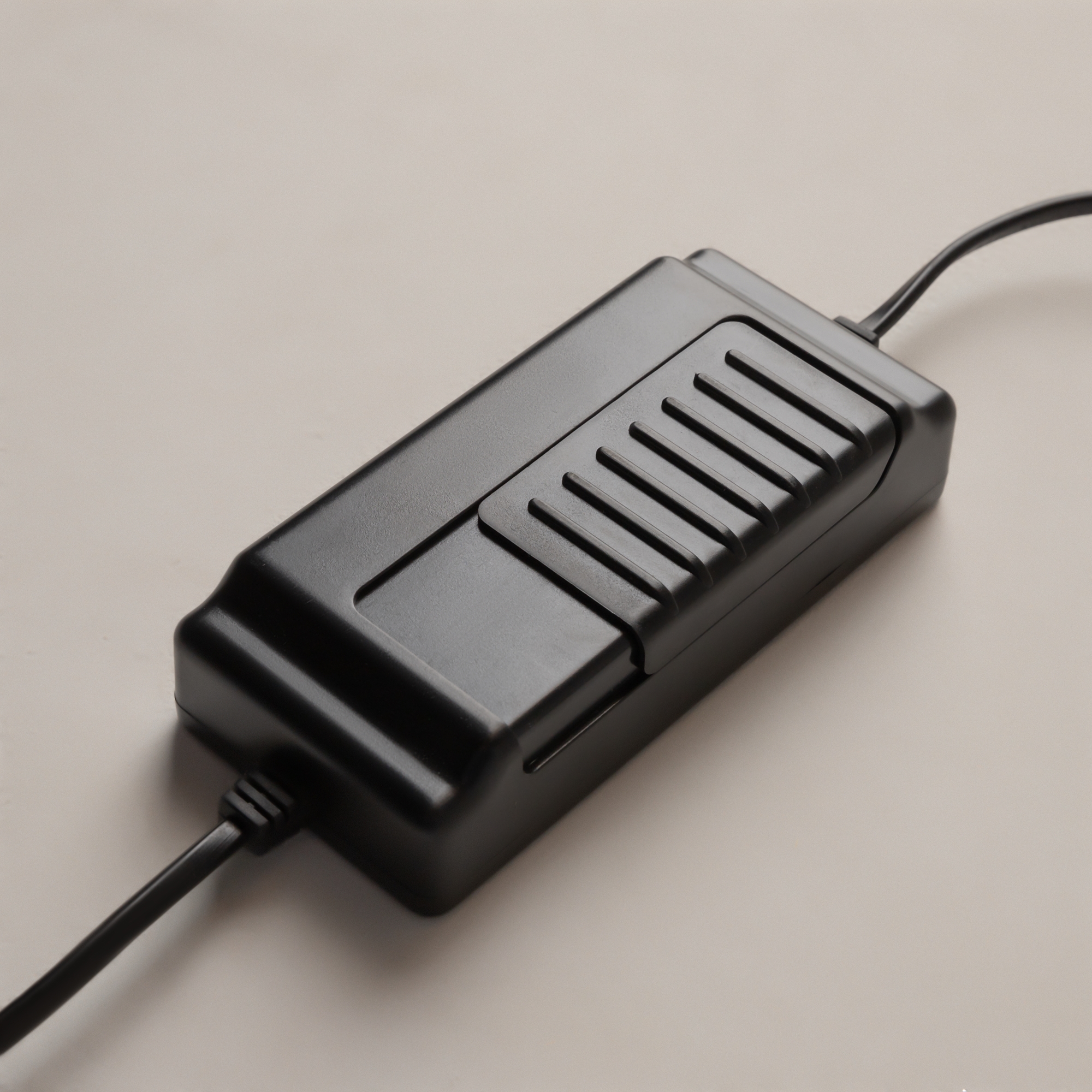 Напольный светильник (торшер) Maytoni MOD369FL-L36B3K