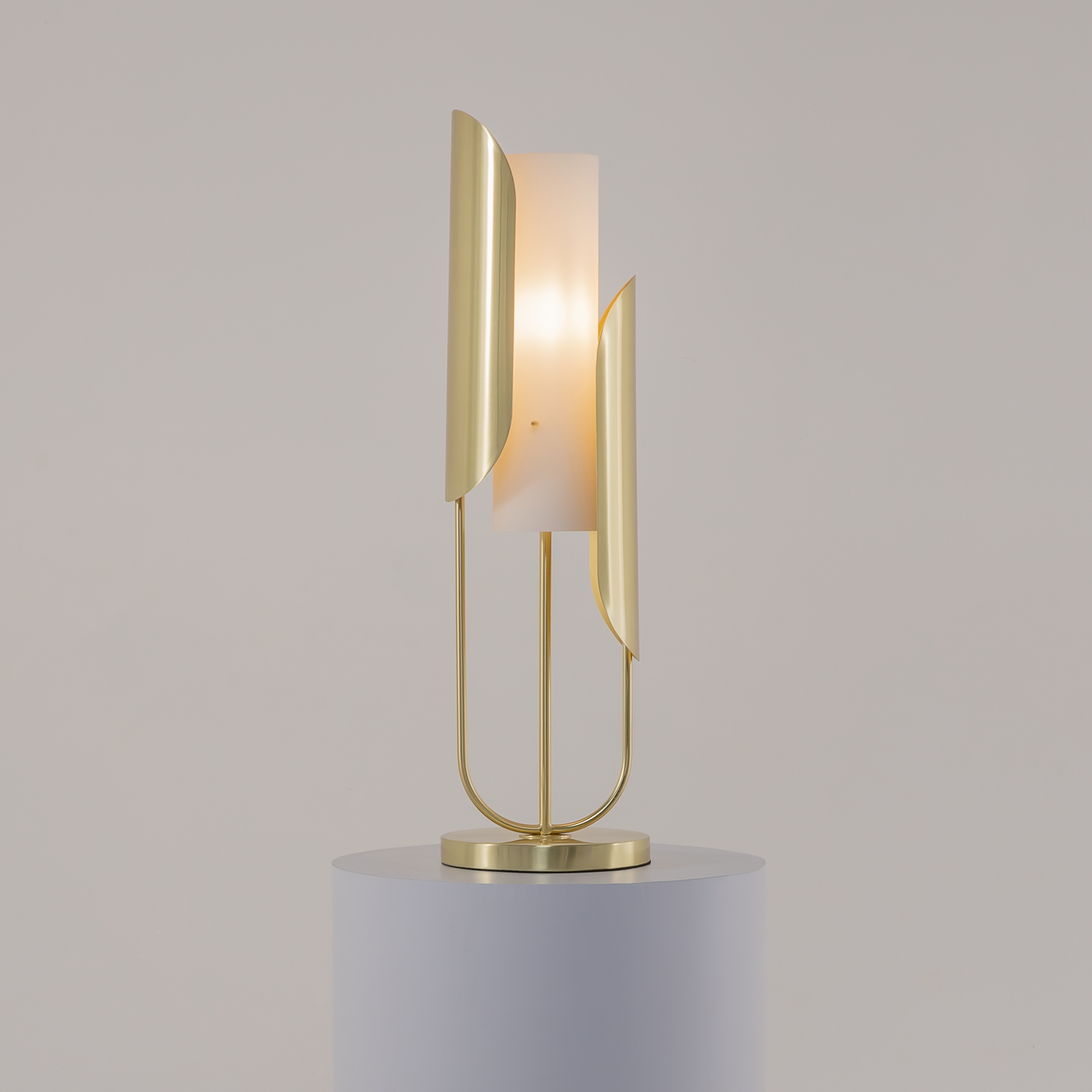 Настольный светильник Maytoni Z014TL-01G