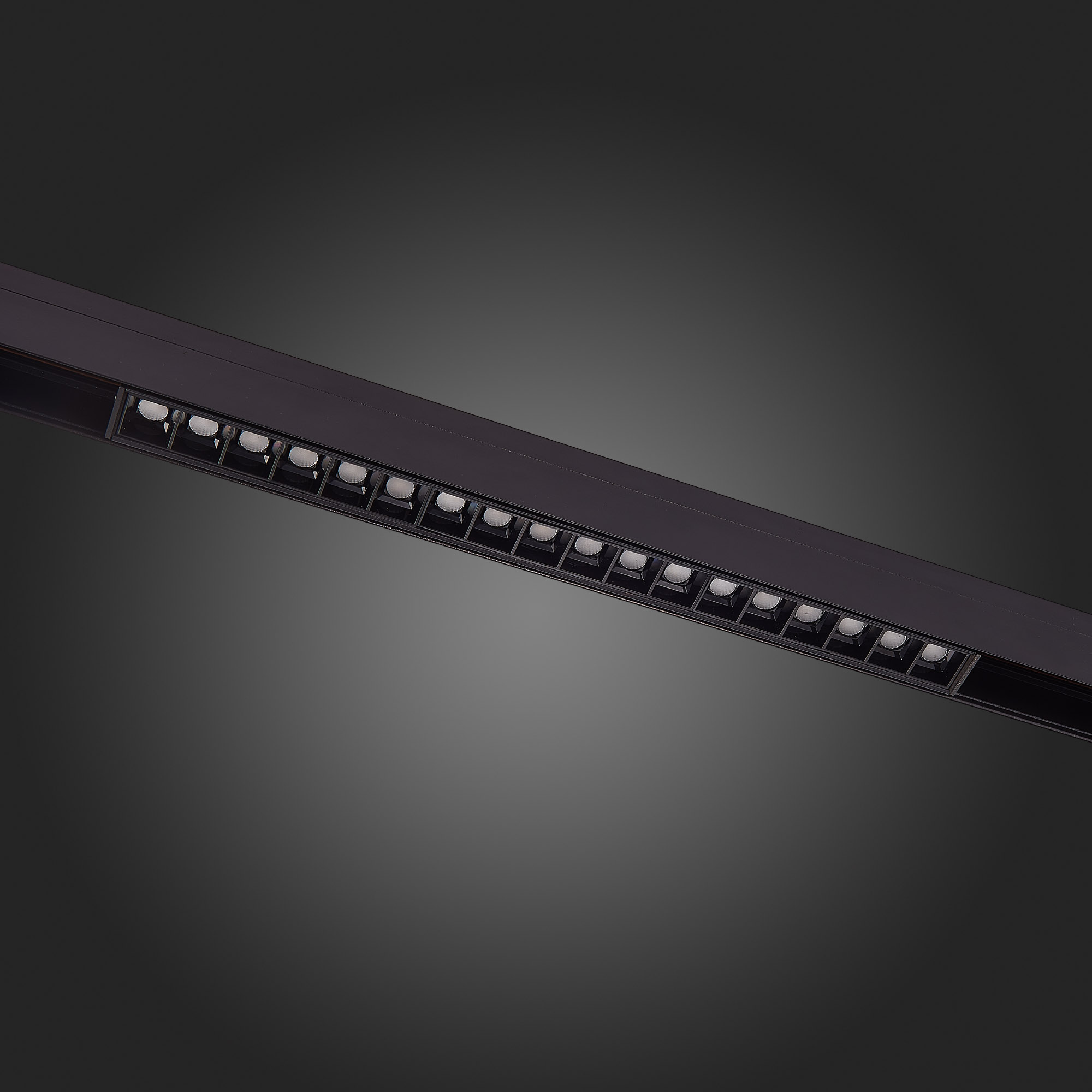 ST361.446.18.1 Магнитный трековый светильник Черный LED 1*18W 4000K 1407Lm Ra>90 36о IP20 L331xW22xH SKYLINE 48