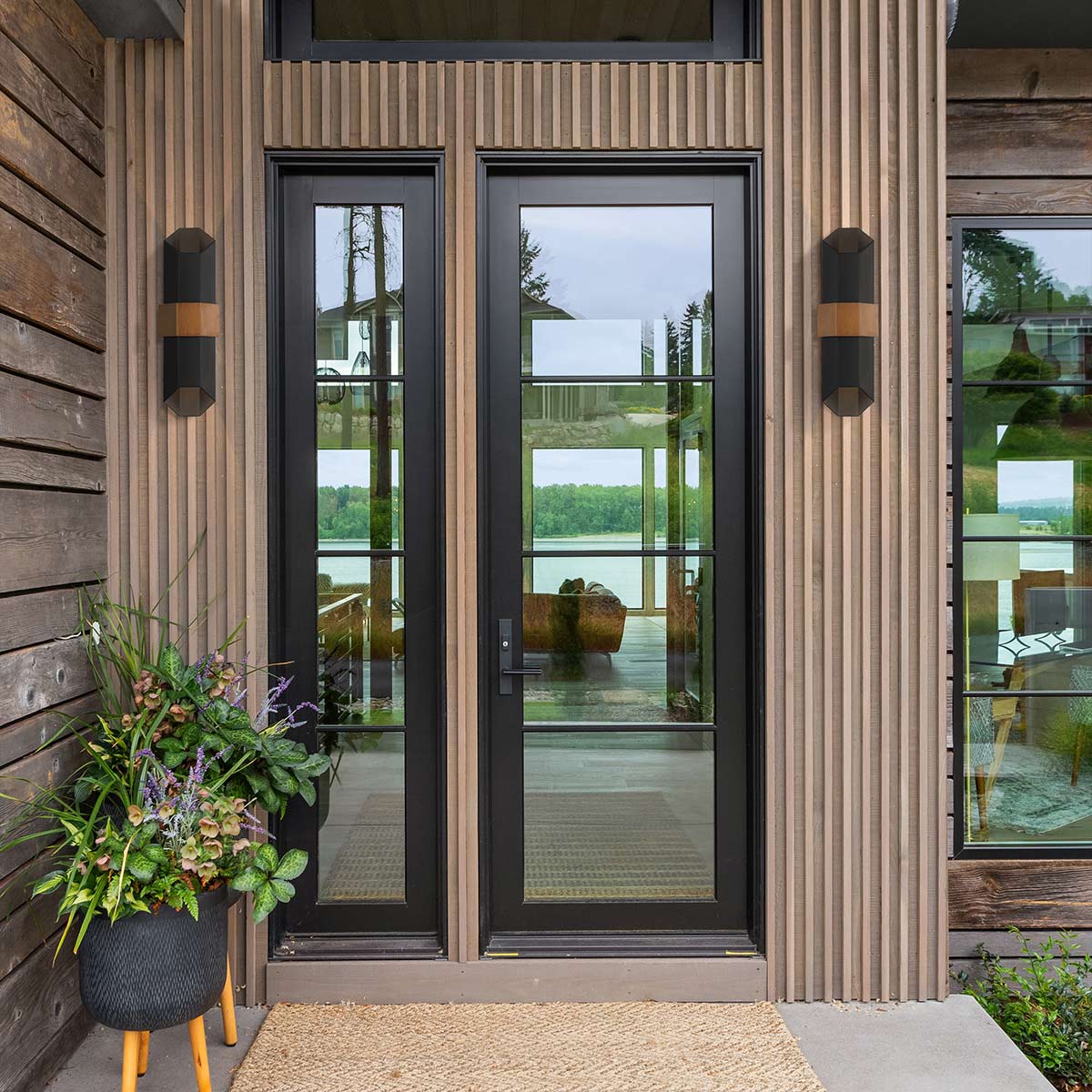 Настенный фонарь Quoizel, Арт. QZ-CHASM-L-BKW