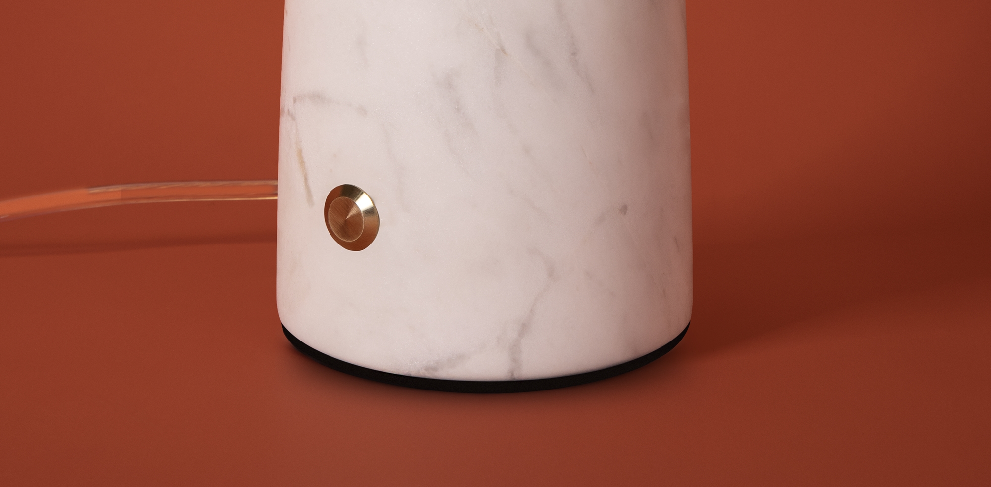 Настольный светильник Freya FR2054TL-01BS3