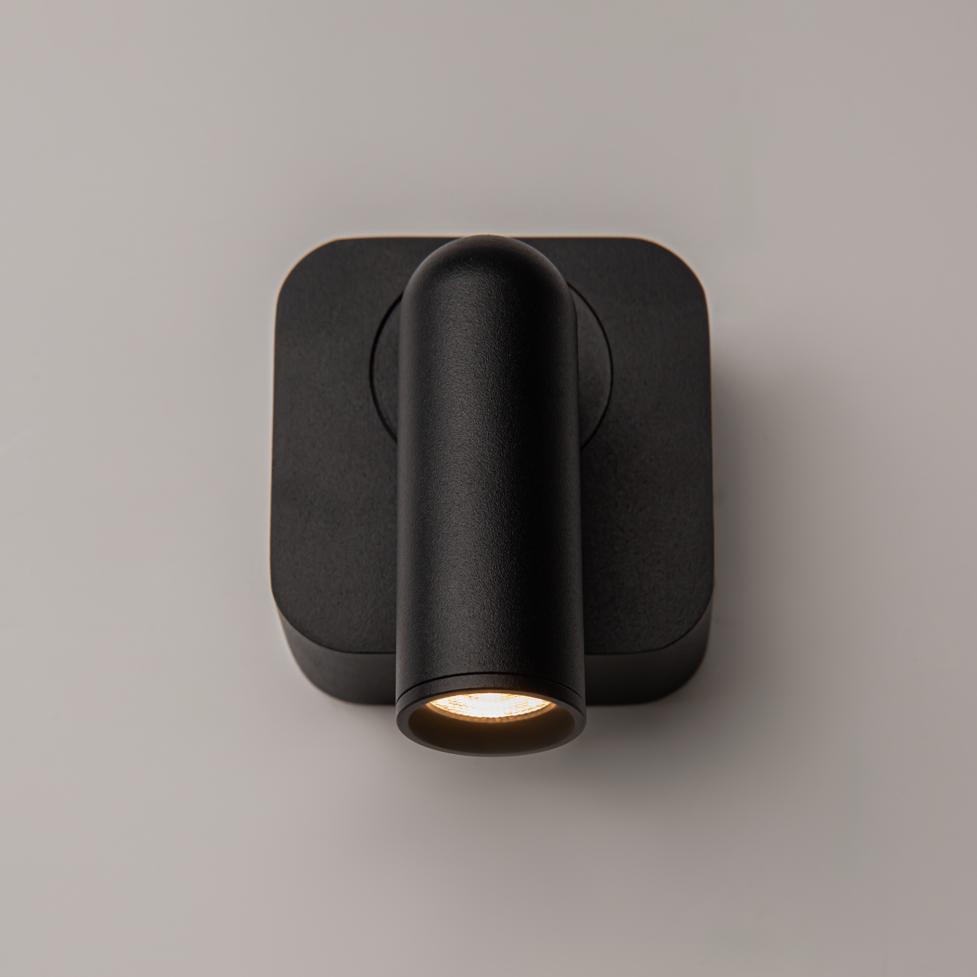 Настенный светильник (бра) Technical C039WL-L3B3K