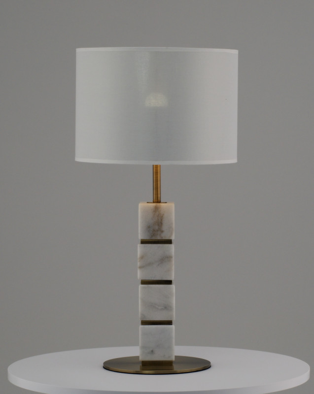 Настольная лампа Moderli V11145-1T