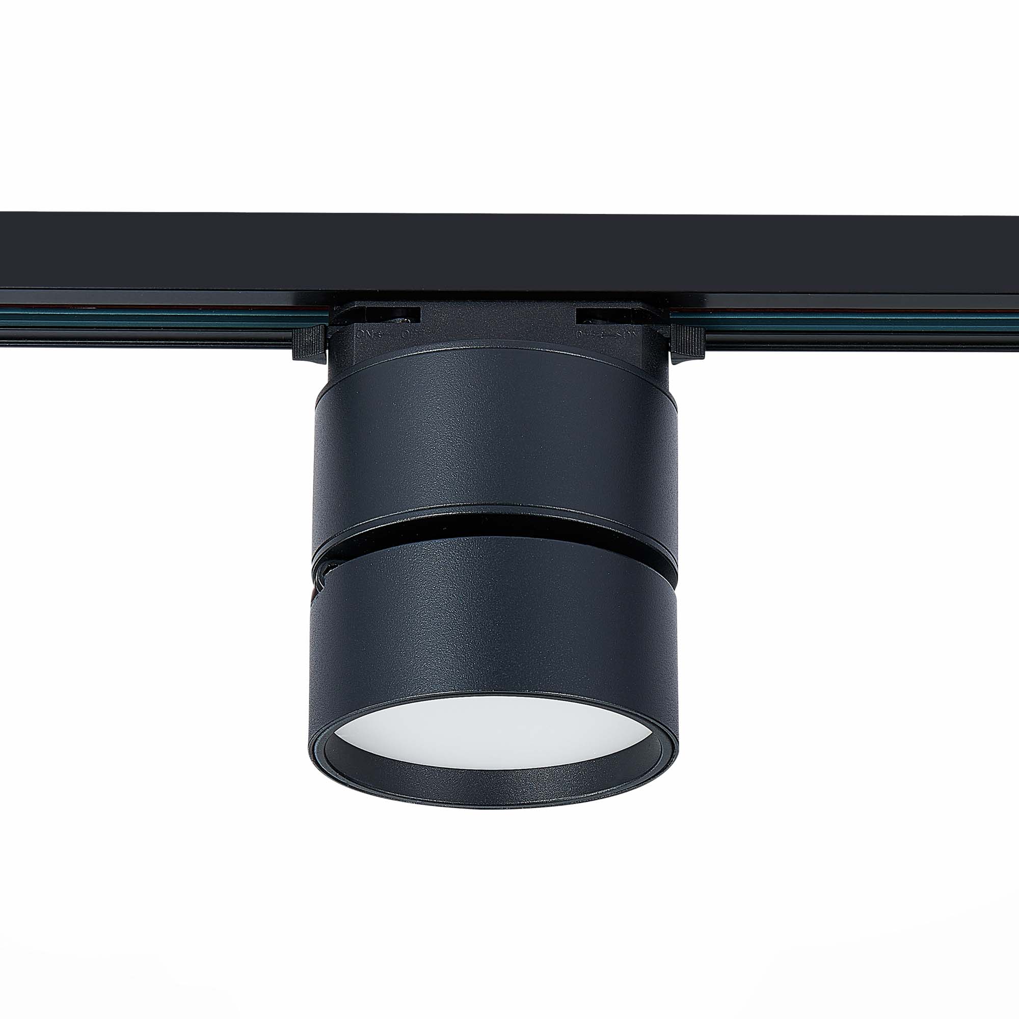 ST651.446.09 Св-к трек. Черный LED 1*9W 4000K 720Lm Ra>90 120° IP20 D85xH122 170-240VV BASE