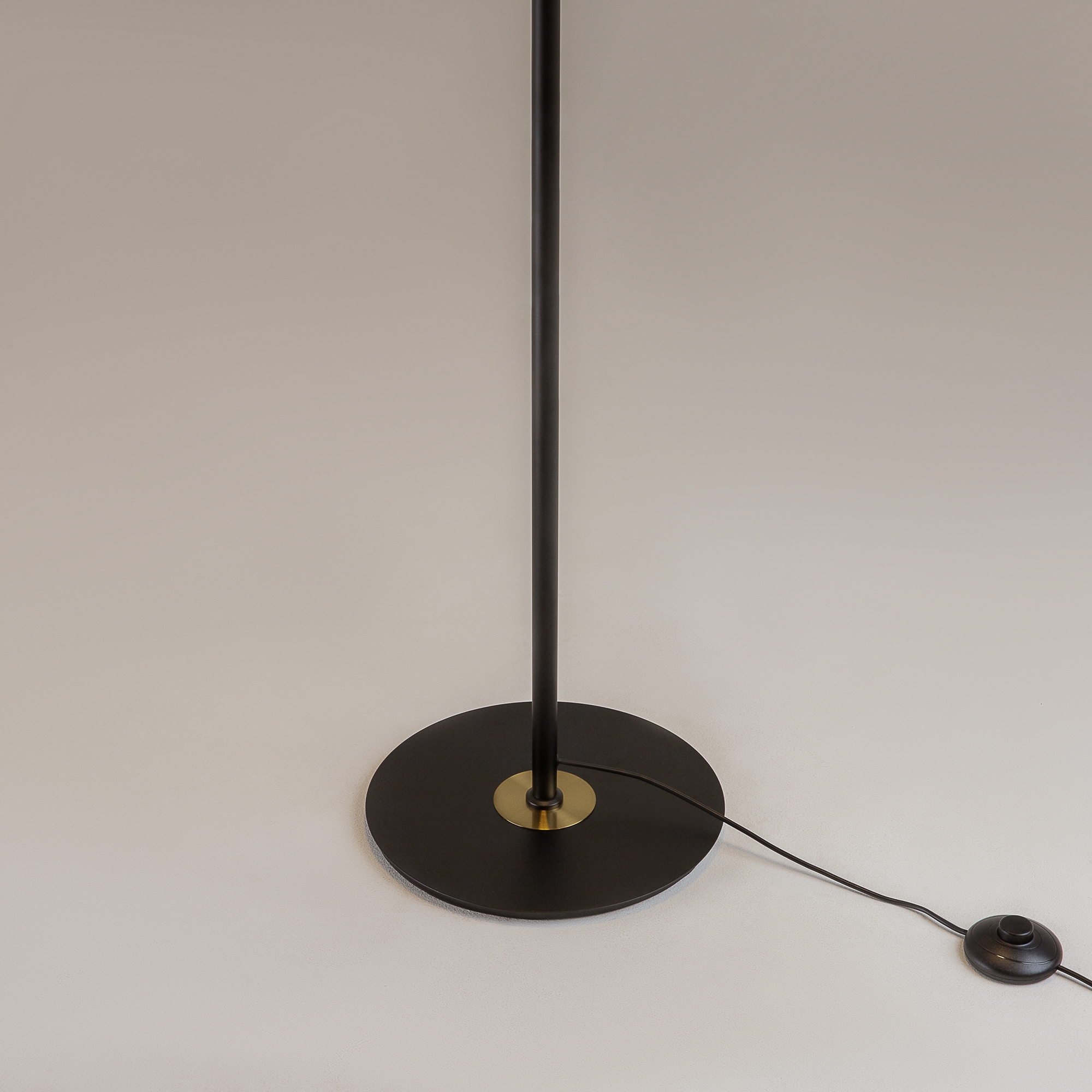 Напольный светильник (торшер) Maytoni MOD348FL-L24BBS3K