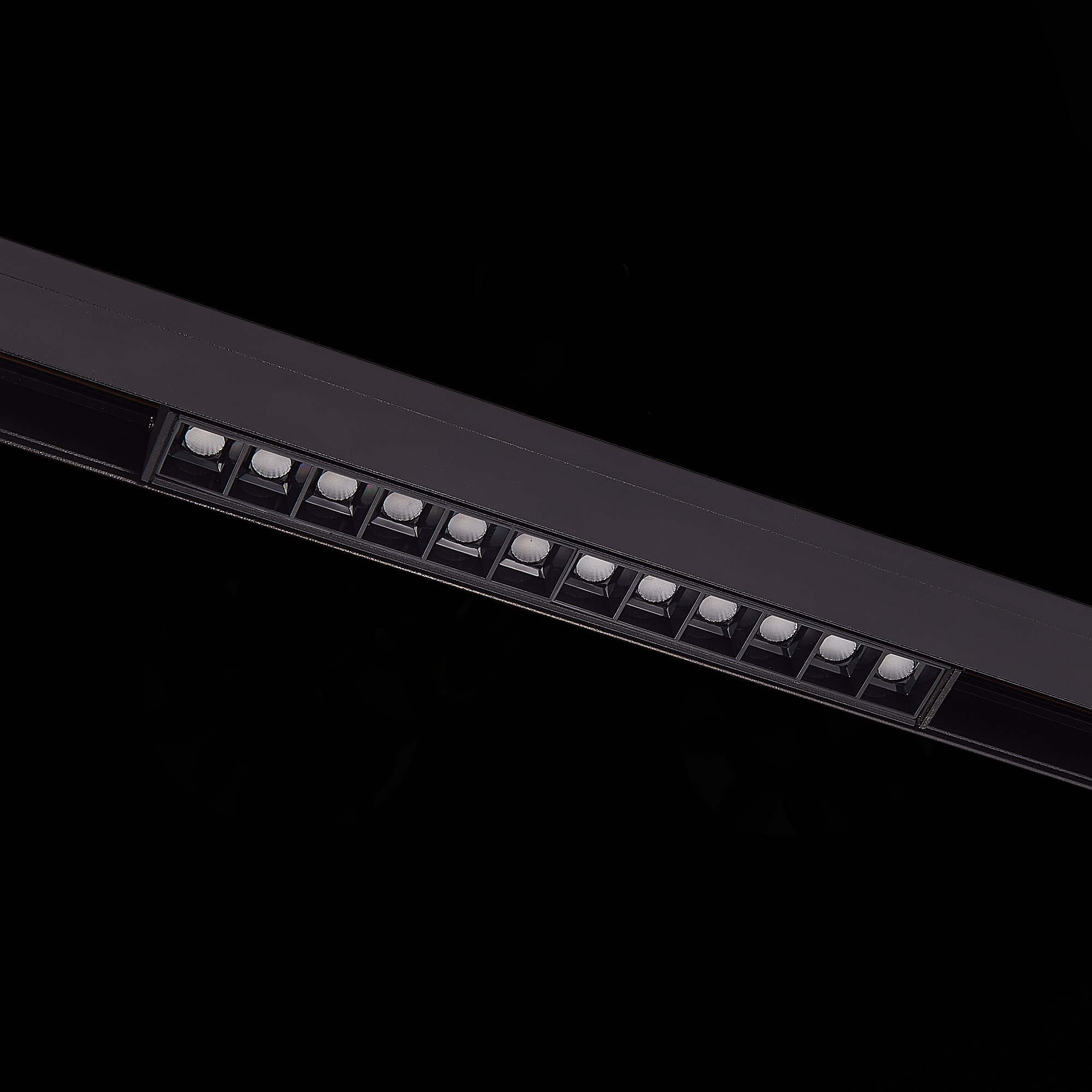 ST361.446.12 Магнитный трековый светильник Черный LED 1*12W 4000K 1 009Lm Ra>90 36° IP20 L222xW22xH4 SKYLINE 48