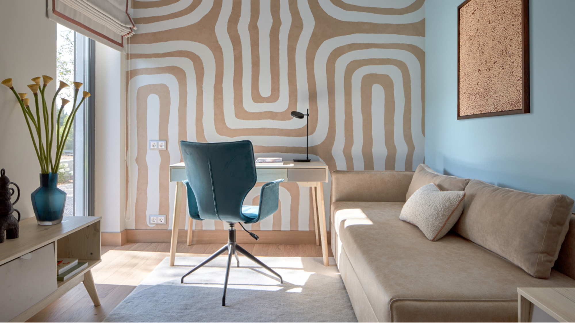 Настольный светильник Maytoni MOD070TL-L8B3K